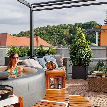 Апартаменты Buekk Penthouse, Panorama Jacuzzival Мишкольц Экстерьер фото