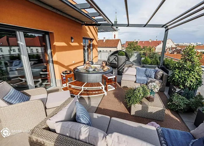 Buekk Penthouse, Panorama Jacuzzival